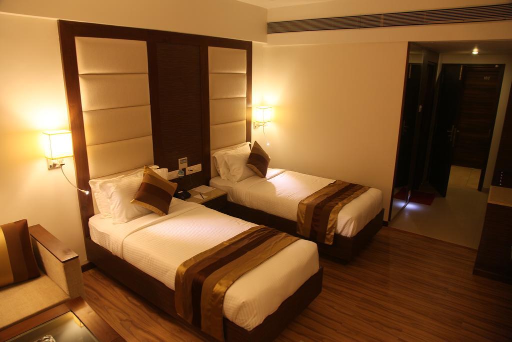 Deluxe Double or Twin Room