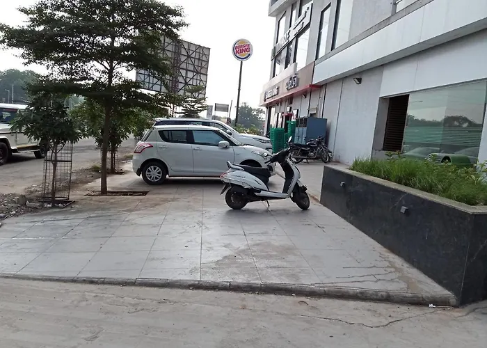 Hotel Rr Palace Ahmedabad